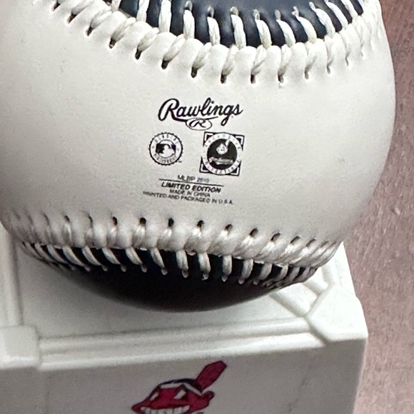 2010 Cleveland Indians Tigers MLB Rawlings Baseball Progressive Field Wahoo - Picture 6 of 9